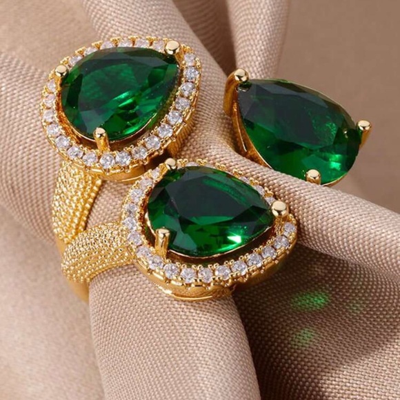 BRIDAL WEDDING ENGAGEMENT RING - Picture 5 of 6